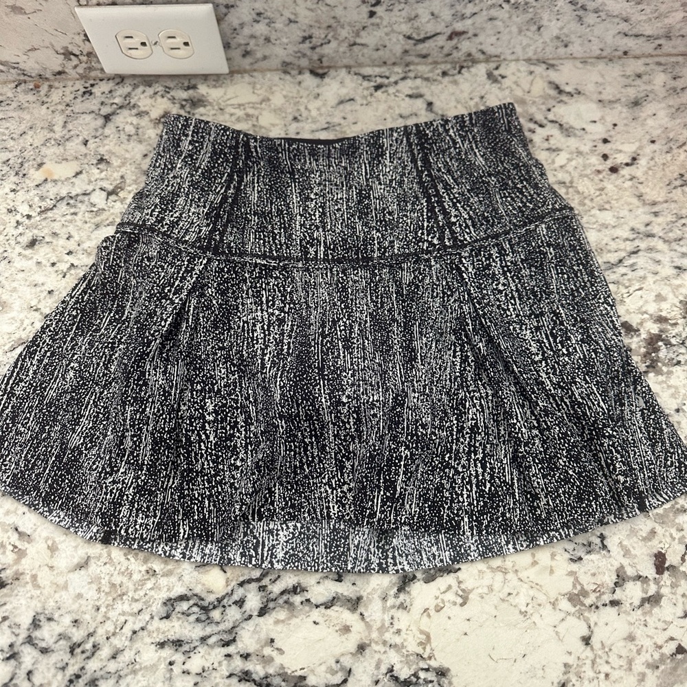 Lululemon Athletica Black and White Skater Skirt